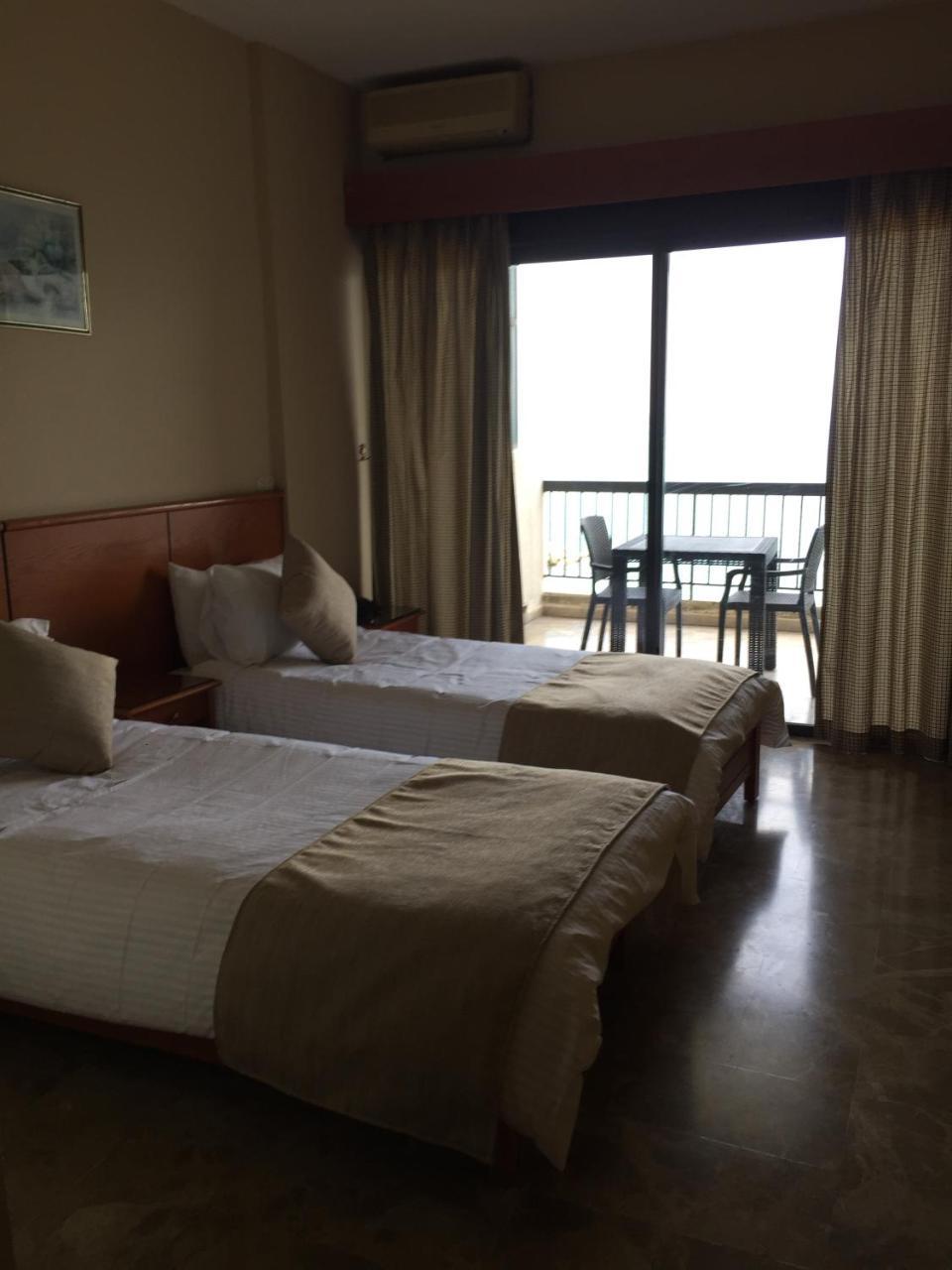 Holiday Suites Hotel & Beach Resort Джуния Экстерьер фото