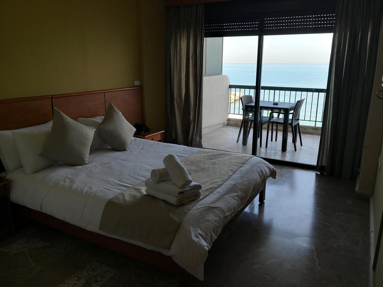 Holiday Suites Hotel & Beach Resort Джуния Экстерьер фото