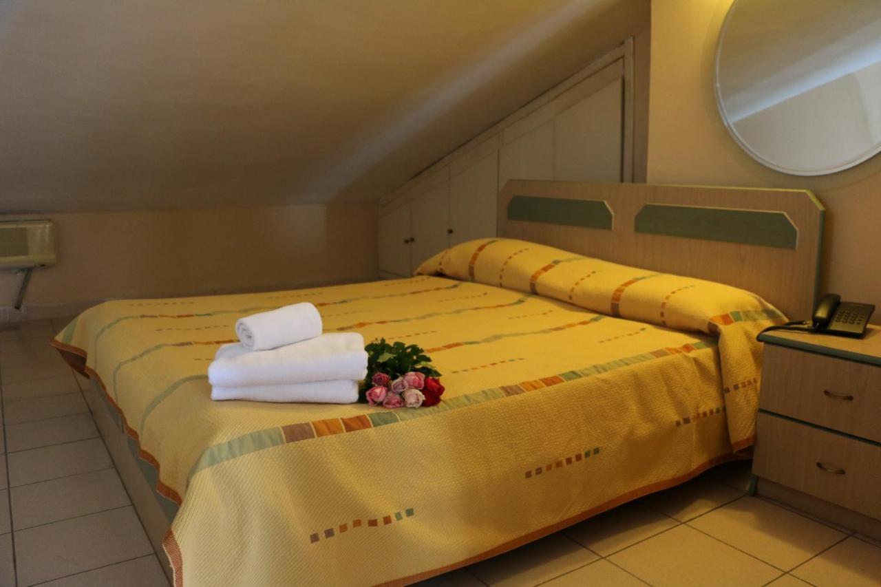 Holiday Suites Hotel & Beach Resort Джуния Экстерьер фото