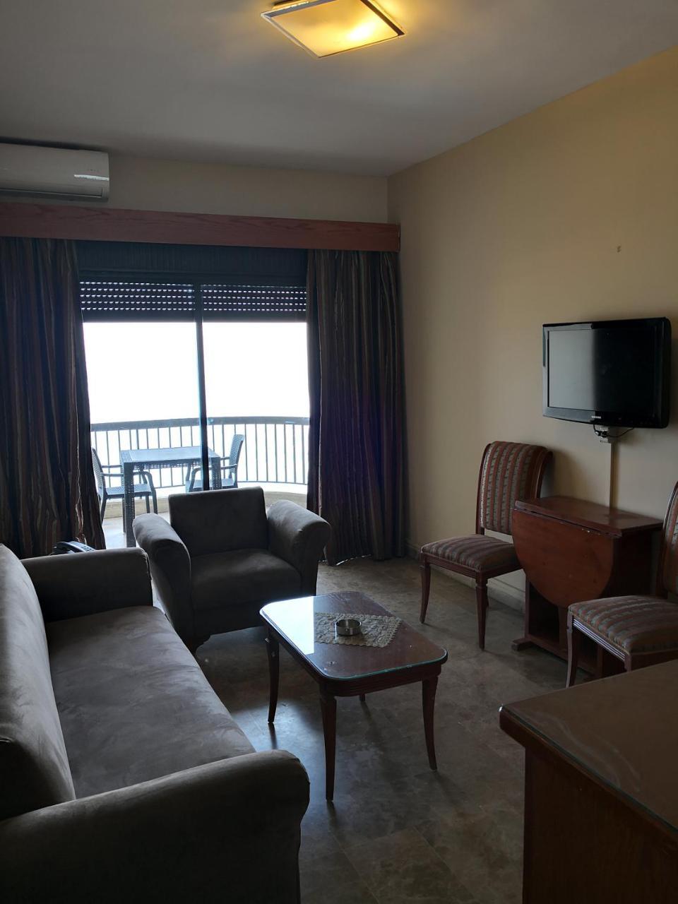 Holiday Suites Hotel & Beach Resort Джуния Экстерьер фото